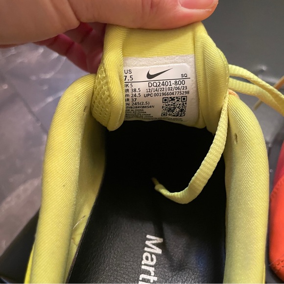 SOLD Martine Rose Nike MR4 - Picture 2 of 10